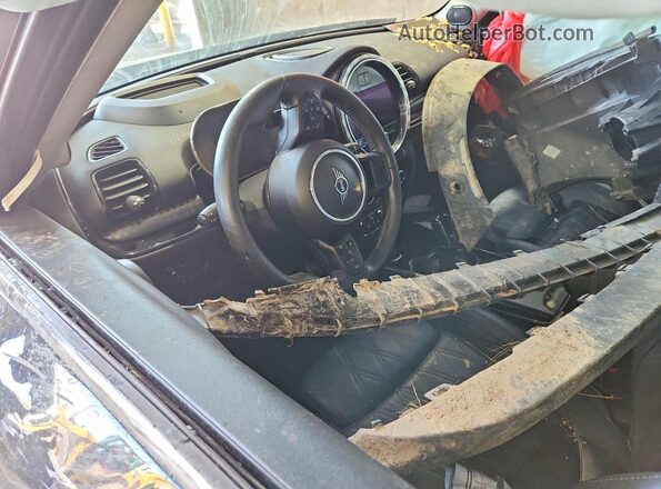 WMWXJ1C03P2S54200 2023 MINI COOPER Black Dashboard view