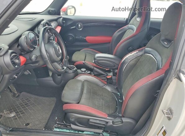 WMWXM9C3XH2F66003 2017 MINI COOPER Silver Սալոնի դիմացի տեսք