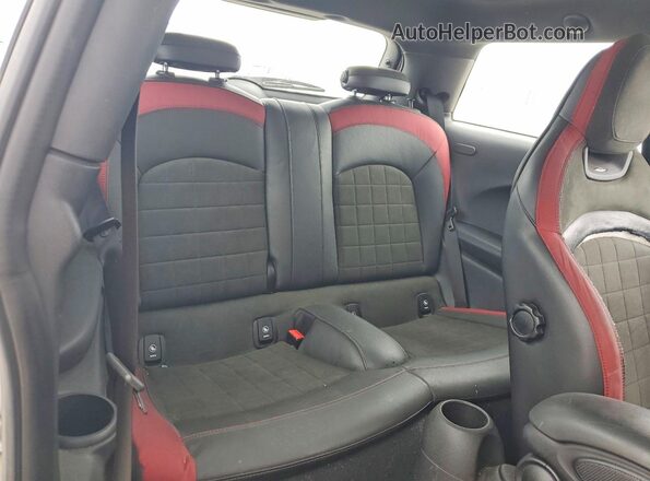 WMWXM9C3XH2F66003 2017 MINI COOPER Silver Հետևի նստատեղերի տեսք