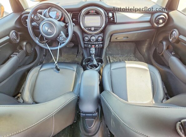 WMWXU1C35H2F78965 2017 MINI COOPER Yellow Widok deski rozdzielczej