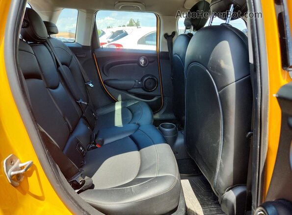 WMWXU1C35H2F78965 2017 MINI COOPER Yellow Widok tylnych siedzeń