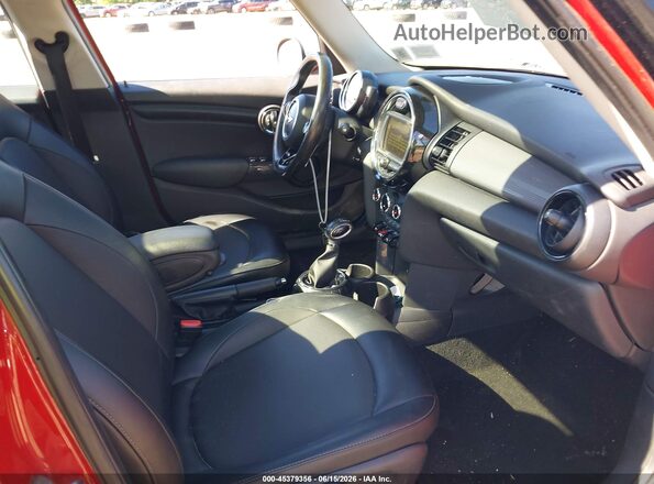 WMWXU1C53G2D09329 2016 MINI HARDTOP Red Widok wnętrza z przodu