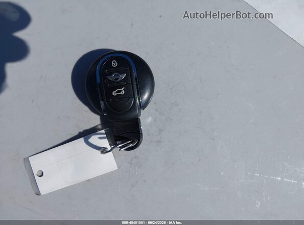 WMWXU1C54G2D10165 2016 MINI HARDTOP Красный Вид панели приборов