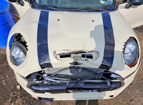 WMWXU3C33H2F49248 2017 MINI COOPER White Rear interior view