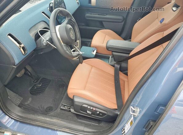 WMZ23GA04S7T67727 2025 MINI COUNTRYMAN Синий Вид салона спереди