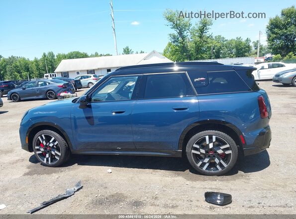 WMZ33GA02T7U77682 2026 MINI COUNTRYMAN Blue 360 interior view
