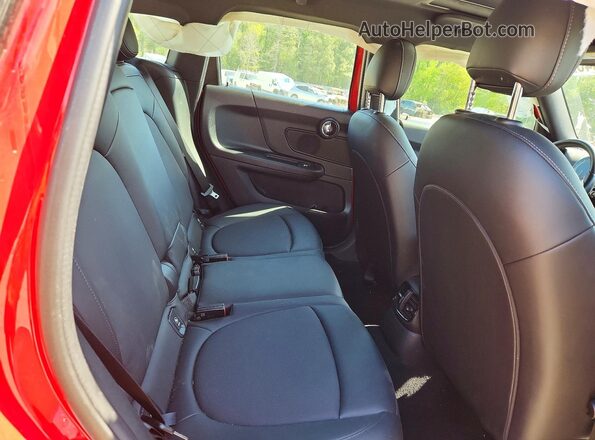 WMZ43BR04N3N29822 2022 MINI COOPER Red Rear seats view