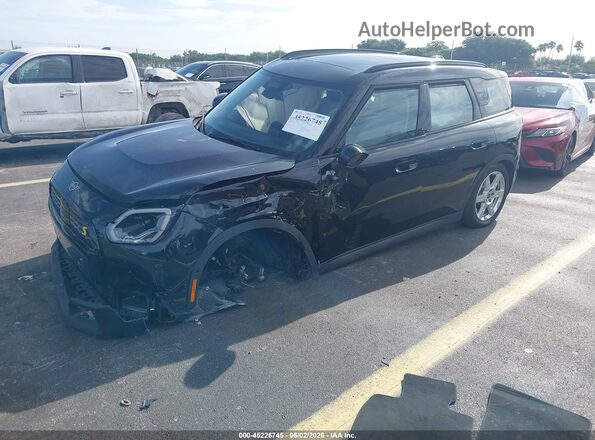 WMZ53GA02S7R60449 2025 MINI SE COUNTRYMAN Черный Передняя левая четверть