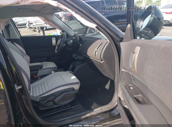 WMZ53GA02S7R60449 2025 MINI SE COUNTRYMAN Черный Вид салона спереди
