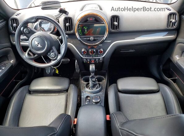 WMZYT5C32J3D83035 2018 MINI COOPER Black Dashboard view