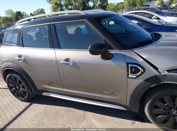 WMZYT5C38H3D80666 2017 MINI COUNTRYMAN Gold Rear interior view