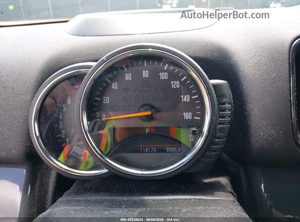 WMZYV5C33H3E01076 2017 MINI COUNTRYMAN Silver Հետևի նստատեղերի տեսք