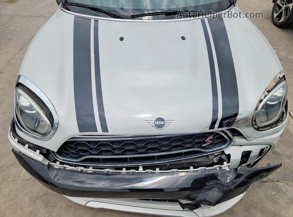 WMZYX1C09L3L54957 2020 MINI COOPER Gray Engine compartment view