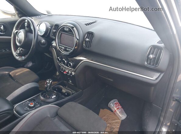 WMZYZ9C03L3M10688 2020 MINI COUNTRYMAN Gray Вид салону спереду