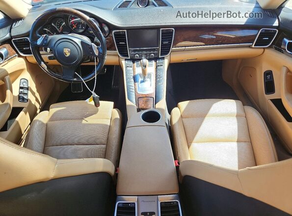 WP0AA2A72GL003550 2016 PORSCHE PANAMERA Blue Dashboard view