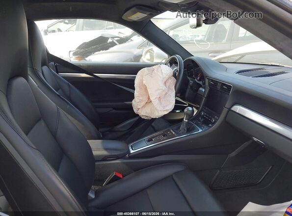 WP0AA2A92HS107089 2017 PORSCHE 911 Silver Front interior view