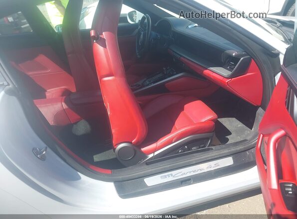 WP0AB2A98PS220461 2023 PORSCHE 911 Белый Вид салона спереди
