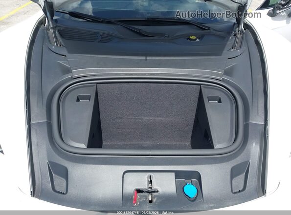 WP0AB2Y15LSA50153 2020 PORSCHE TAYCAN White უკანა ხედი