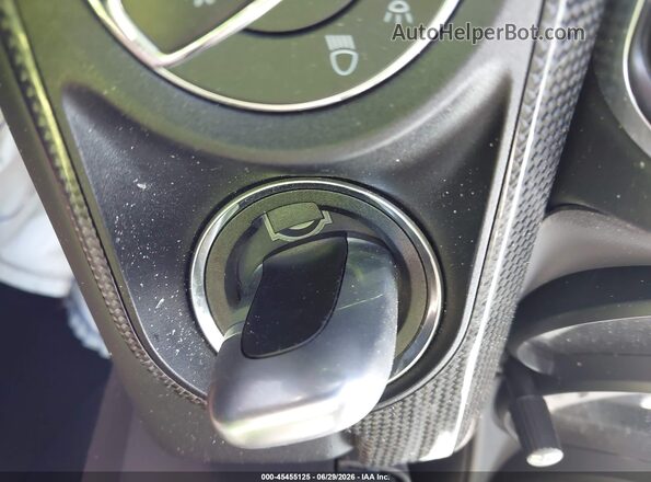 WP0AD2A97KS140832 2019 PORSCHE 911 Красный Вид панели приборов