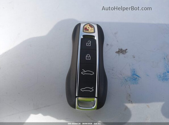 WP0AD2Y12SSA50118 2025 PORSCHE TAYCAN Gray Widok deski rozdzielczej