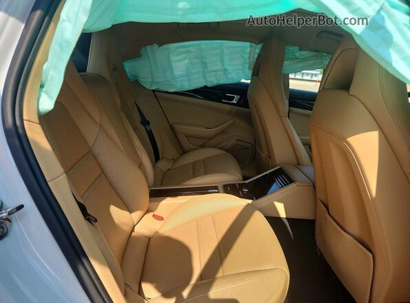 WP0AE2A71KL125569 2019 PORSCHE PANAMERA White უკანა სავარძლების ხედი