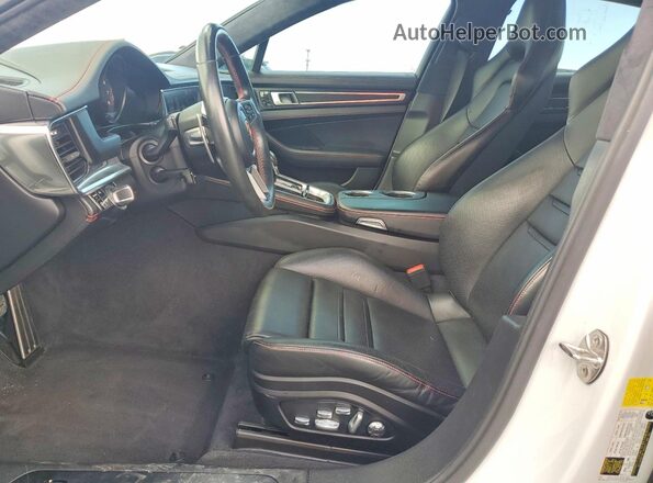 WP0AG2A78LL146883 2020 PORSCHE PANAMERA White Widok wnętrza z przodu