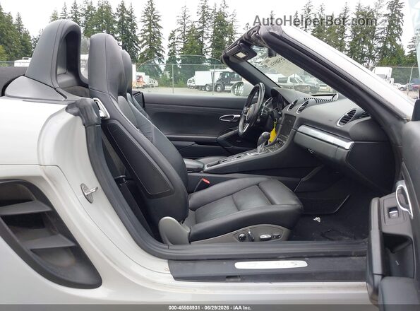 WP0CB2A80KS228742 2019 PORSCHE BOXSTER Silver წინა სალონის ხედი