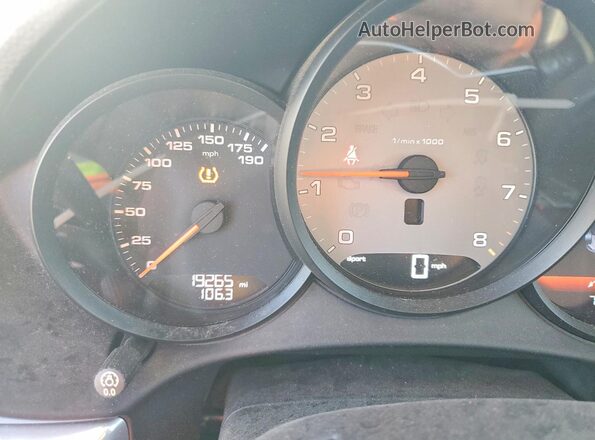 WP0CB2A82HS240271 2017 PORSCHE BOXSTER Red Instrument cluster view