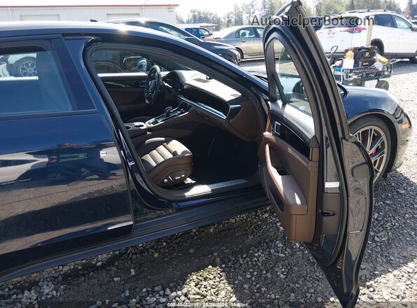 WP0CF2A72JL195778 2018 PORSCHE PANAMERA Синий Вид салона спереди
