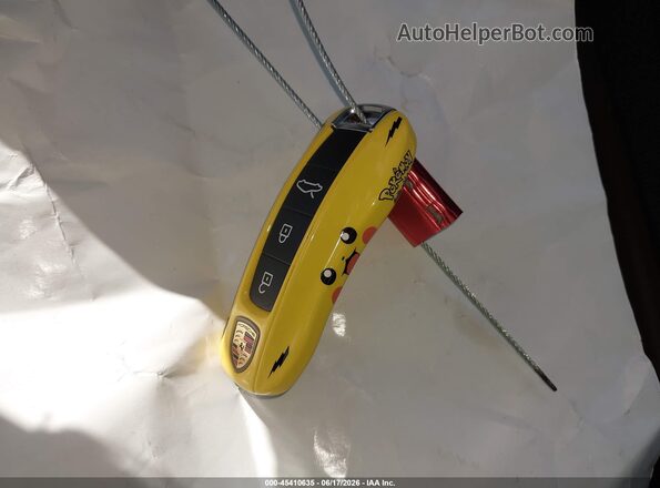 WP0CH2A90TS237174 2026 PORSCHE 911 Серебряный Вид панели приборов