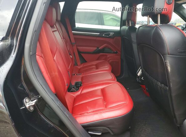 WP1AA2A20GKA08092 2016 PORSCHE CAYENNE Black უკანა სალონის ხედი