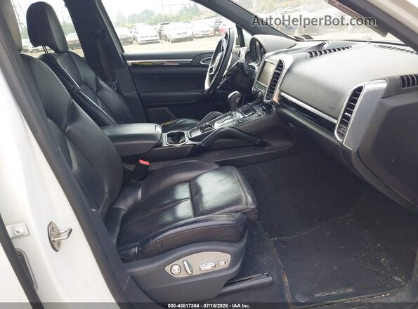 WP1AA2A20GLA10516 2016 PORSCHE CAYENNE White Front interior view