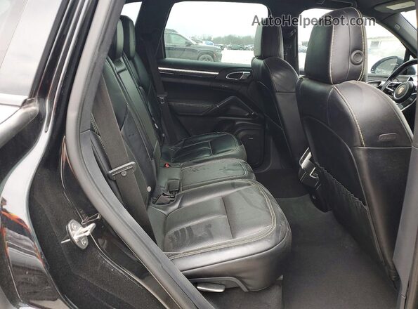 WP1AA2A21HKA86236 2017 PORSCHE CAYENNE Black Vista interior trasera