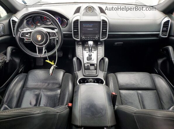 WP1AA2A21HKA86236 2017 PORSCHE CAYENNE Black Vista del salpicadero