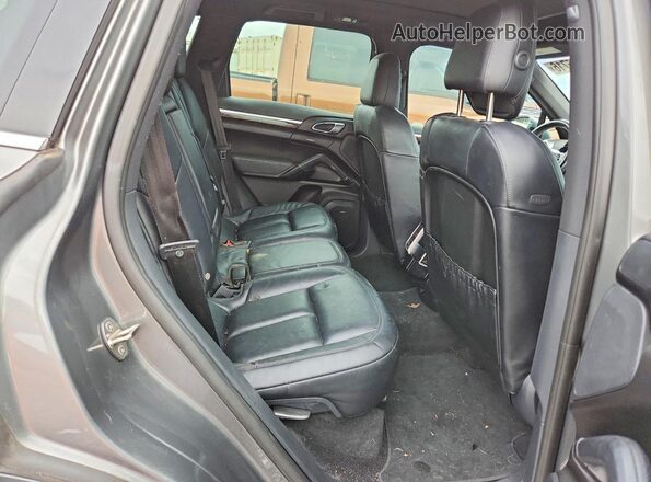 WP1AA2A22GLA04233 2016 PORSCHE CAYENNE Gray Սալոնի հետևի տեսք