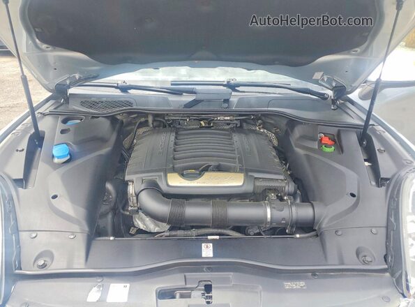 WP1AA2A24GLA04850 2016 PORSCHE CAYENNE Silver Vista interior trasera