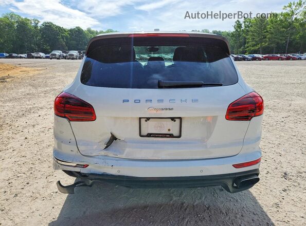 WP1AA2A25GLA05974 2016 PORSCHE CAYENNE White უკანა ხედი