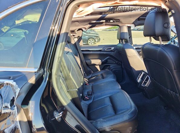 WP1AA2A26HKA91660 2017 PORSCHE CAYENNE Black Vista interior trasera
