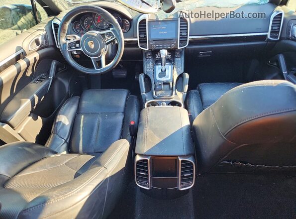 WP1AA2A26HKA91660 2017 PORSCHE CAYENNE Black Vista del salpicadero