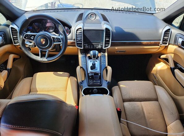 WP1AA2A26HKA92064 2017 PORSCHE CAYENNE Gray Вид панелі приладів