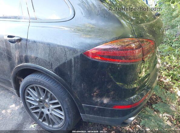 WP1AA2A27HKA83017 2017 PORSCHE CAYENNE Black Հետևի ձախ