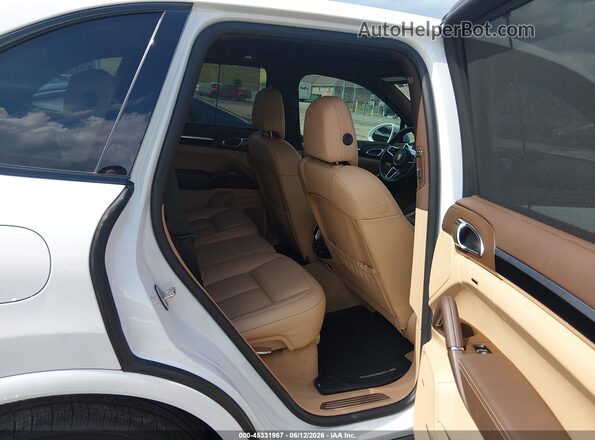 WP1AA2A27HKA83289 2017 PORSCHE CAYENNE White Vista de la etiqueta del VIN