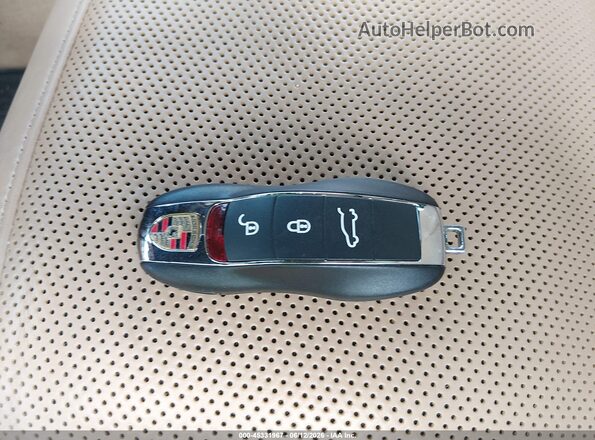 WP1AA2A27HKA83289 2017 PORSCHE CAYENNE White Vista del salpicadero