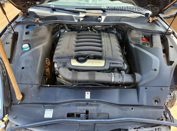 WP1AA2A27HKA86600 2017 PORSCHE CAYENNE Black Rear interior view