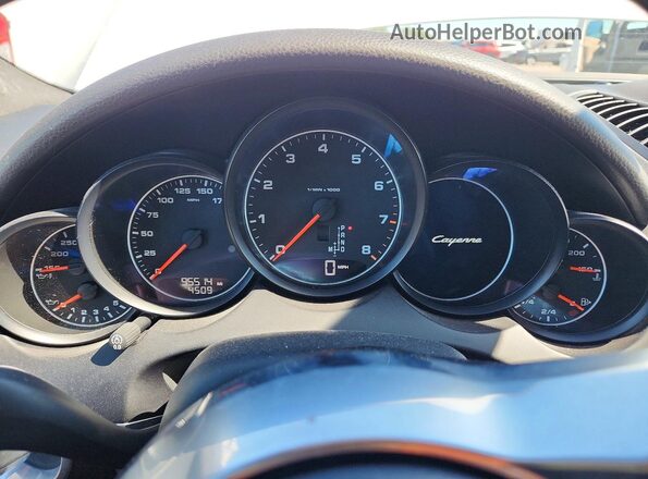 WP1AA2A27JKA02667 2018 PORSCHE CAYENNE White 