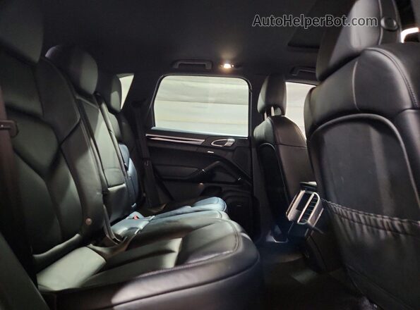 WP1AA2A27JKA06850 2018 PORSCHE CAYENNE Black Rear interior view