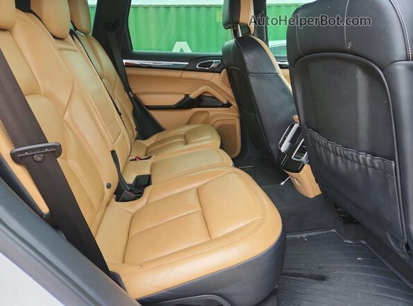 WP1AA2A2XGKA15132 2016 PORSCHE CAYENNE White 