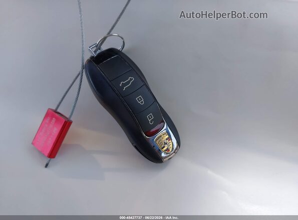 WP1AA2A2XGLA01354 2016 PORSCHE CAYENNE Blue Widok deski rozdzielczej