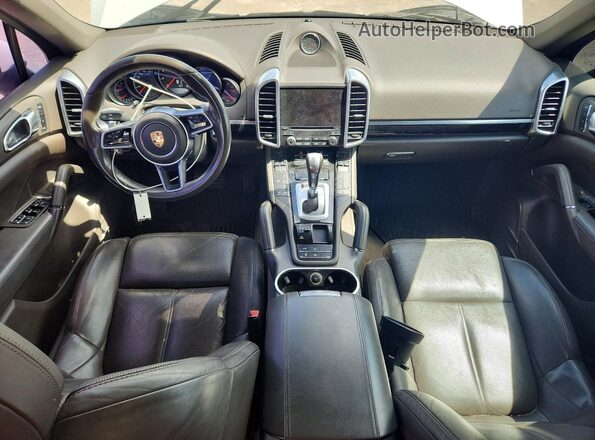 WP1AA2A2XJKA06969 2018 PORSCHE CAYENNE Белый Вид панели приборов