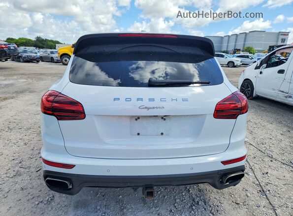 WP1AA2A2XJKA06969 2018 PORSCHE CAYENNE Белый Вид сзади